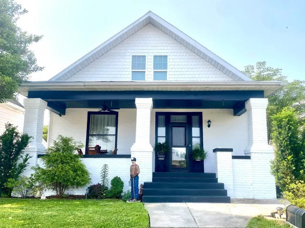 615 E 4th St, Huntingburg, IN 47542