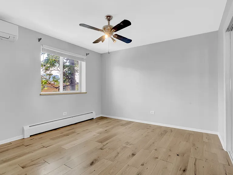 21 N Washington St — Photo 11