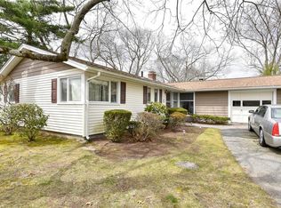 11 Peeptoad Rd, Warwick, RI 02888