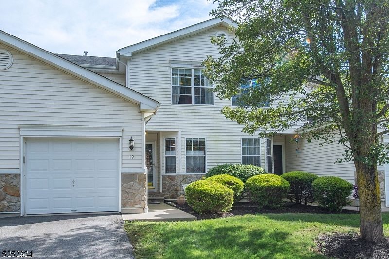 19 Meadow Lakes Dr, Hamburg, NJ 07419 Zillow