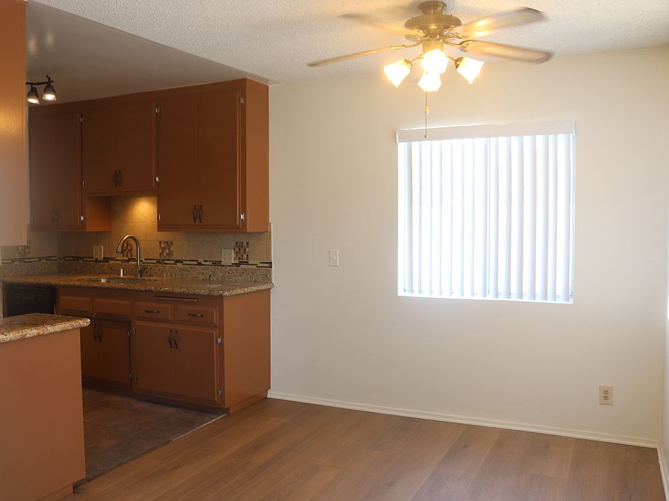 Kitchen / Dining Area