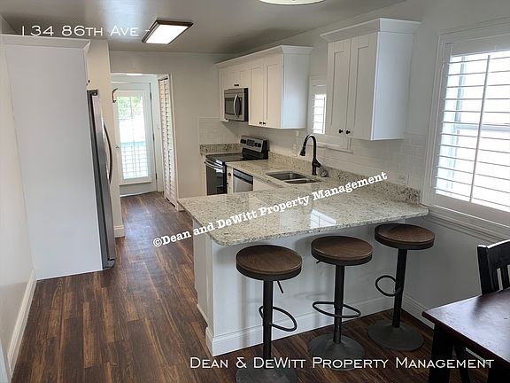 3rd image of 134 86th Ave APT 4