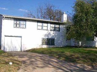 1212 Henry St, Augusta, KS 67010