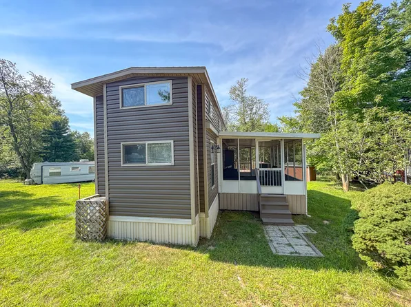 5/310&311 Woodhaven Dr E, Sublette, IL 61367