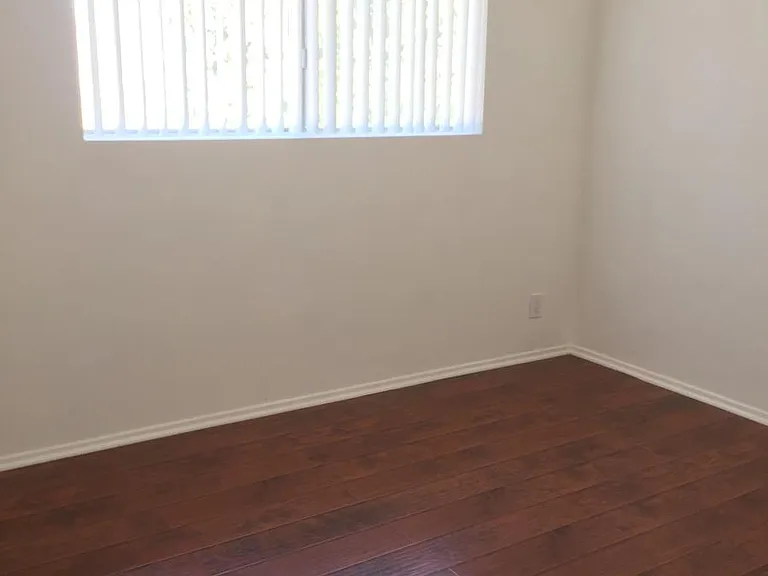 13855 Burbank Blvd #6 — Photo 8
