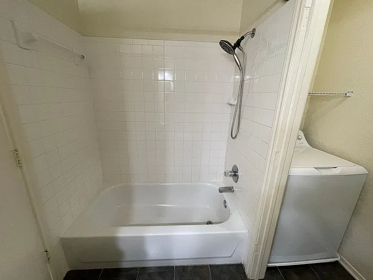 1607 Dugger Circle — Photo 14