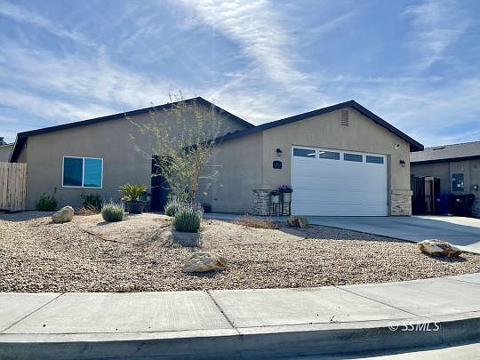 3rd image of 806 Beach Ct