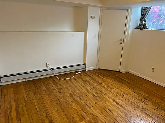 Rented by E Realty International Corp | media 6