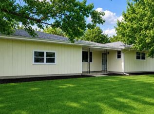 603 Kenneth St, Heyworth, IL 61745