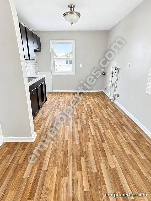 4209 Camden Ave — Photo 3