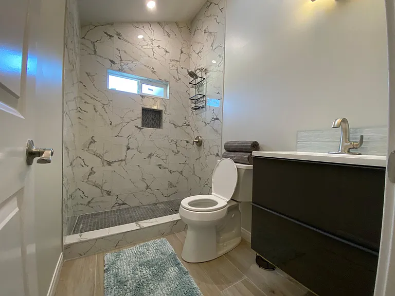 1861 Oliver Ave #5 — Photo 19