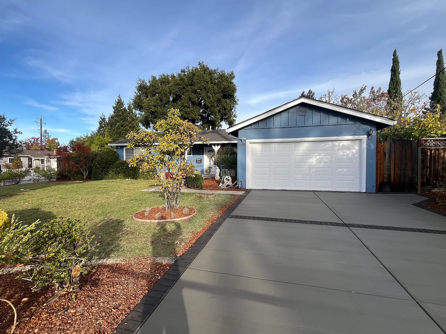 3 bed, 1625 sqft, $5,600 — Photo 1