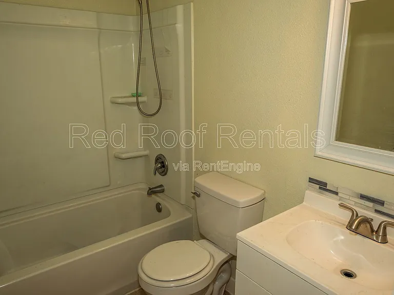 3411 92nd St S #15 — Photo 11