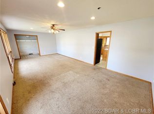 504 E Magnolia St, Versailles, MO 65084