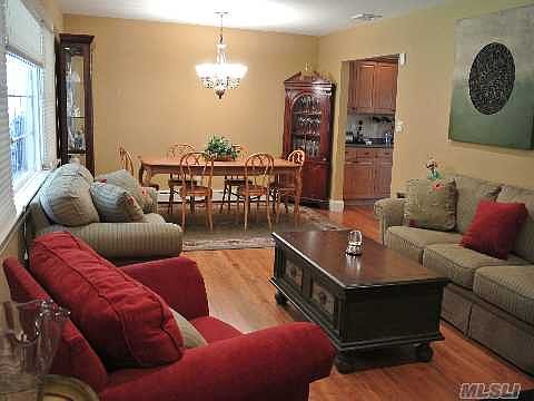 2nd image of 109 Astor Ave