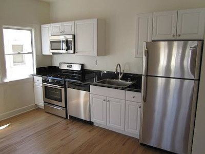 5th image of 1327 N Kingsley Dr APT 5