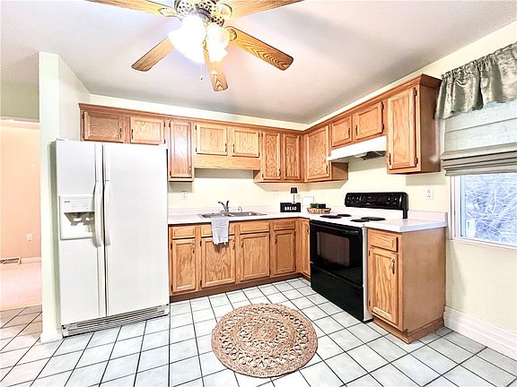 5th image of 28 Jackson St