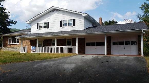 1st image of 209 Ron Royce Dr
