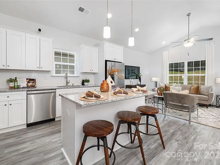 3905 Oakwood Rd — Photo 14