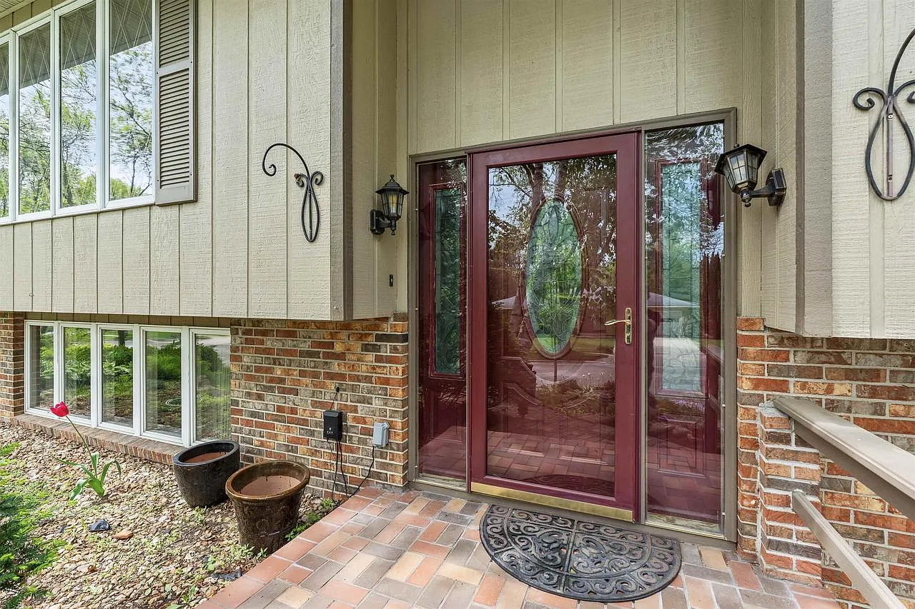 514 Valley Road photo 1