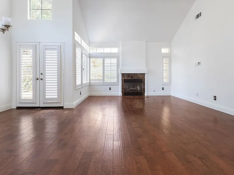 97 Shorebreaker Dr — Photo 4