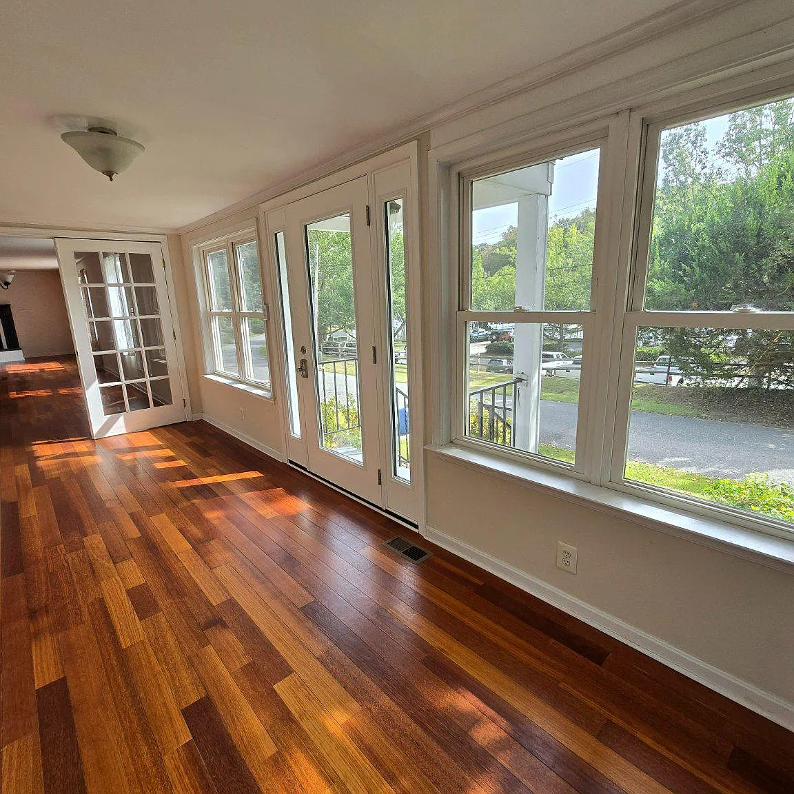 3 bed, 2.5 bath, 1564 sqft, $2,600 — Photo 4