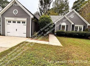 13017 Peacock Ln, Charlotte, NC 28215