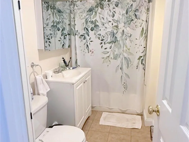 391 Columbia St #1 — Photo 8