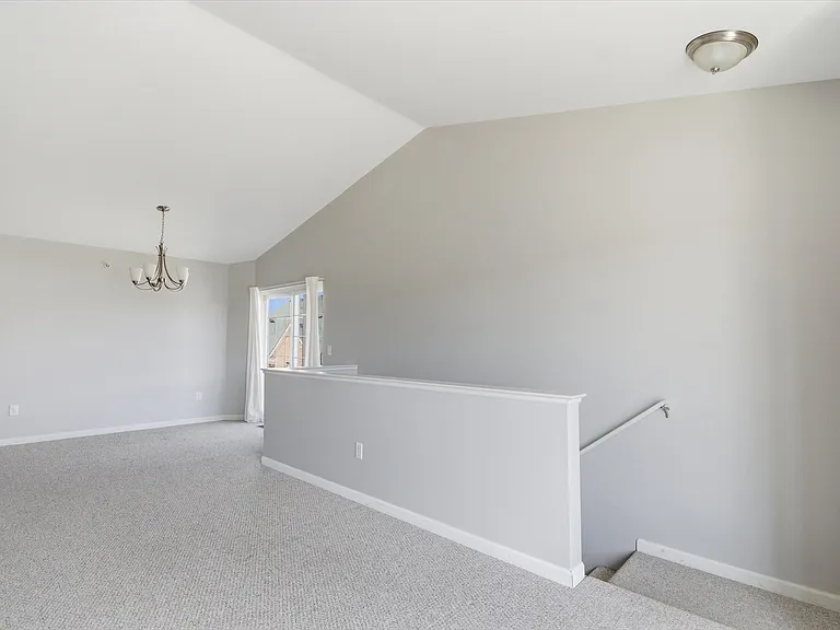 1304 Riversedge Dr — Photo 5