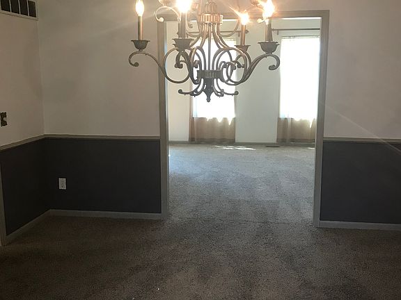 Formal Dining/Living Rooms