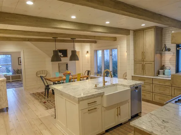 1009 Howard St, Petoskey, MI 49770