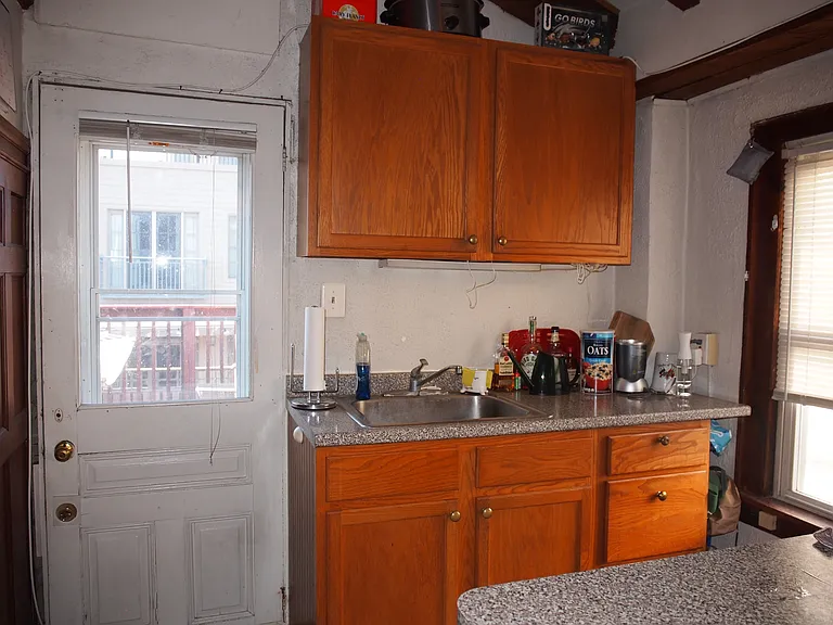 1625 Wallace St #3R — Photo 15