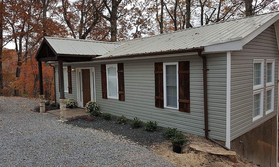 1st image of 339 Oak Dr