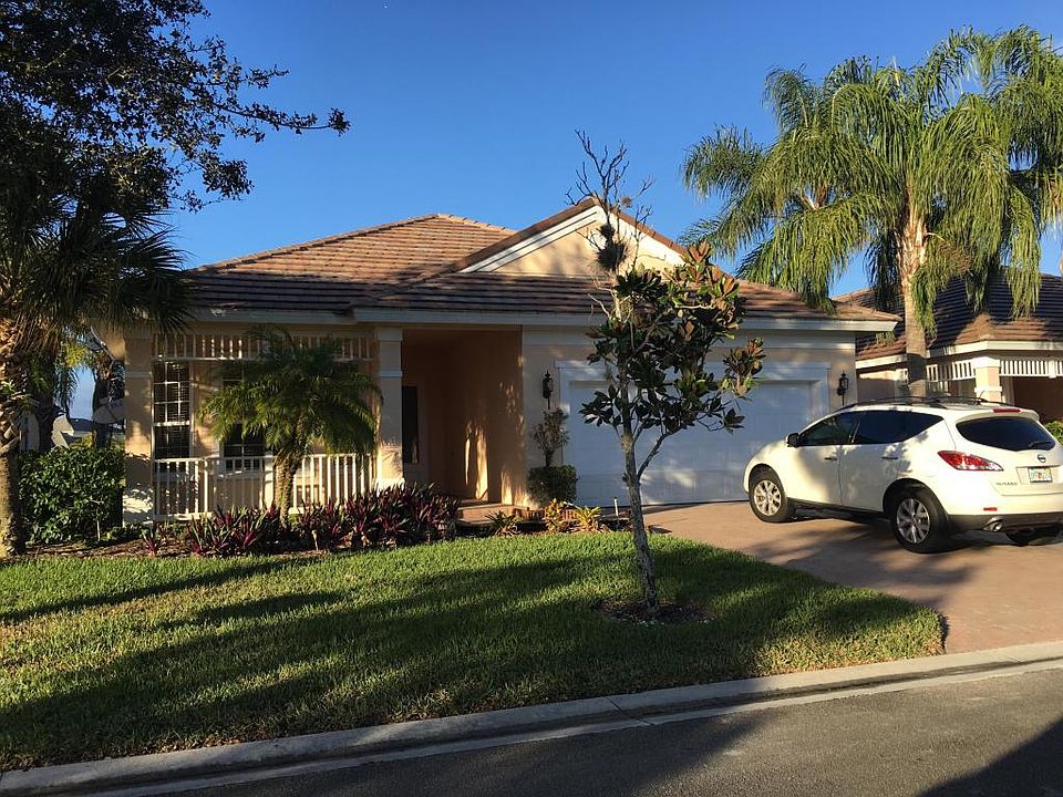1st image of 122 NW Willow Grove Ave