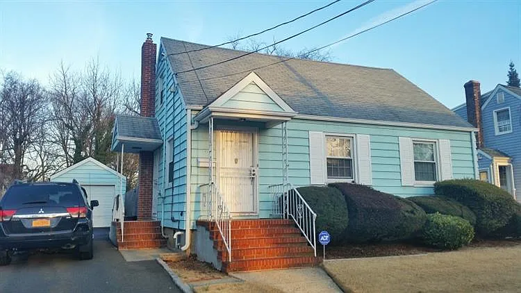 1253 Crescent Ave photo 1