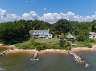 1807 Meadow Ln, Gibson Island, MD 21056