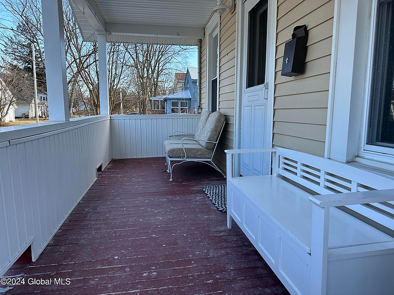 5th image of 15 Douglas Avenue