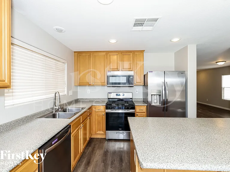 6245 Maidenhair Fern Ct — Photo 7