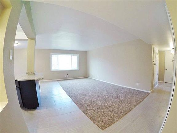 4th image of 6221 Bel Mar Ave