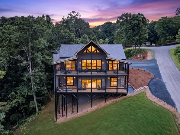 44 Staurolite Mountain Rd, Blue Ridge, GA 30513