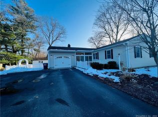 17 Hartshorn St, Killingly, CT 06239