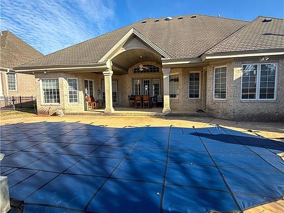 5th image of 4500 McRae Close