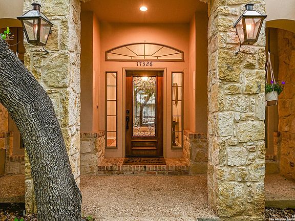 2nd image of 17326 Fountain Bluff