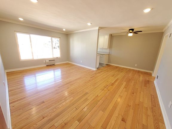 3rd image of 949 N Sierra Bonita Ave #10