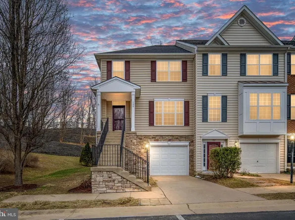 100 Mooring Ct, Stafford, VA 22554