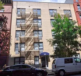 Rented by Urban Real Estate Inc