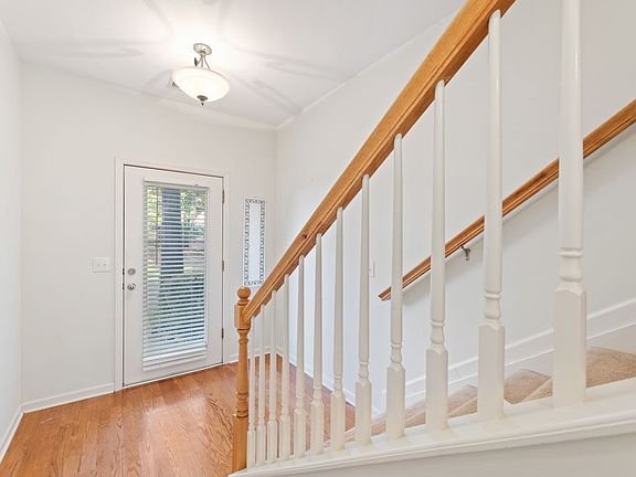 3rd image of 115 Riverwatch Ct
