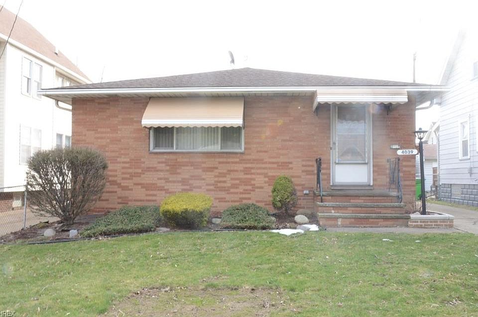 1st image of 4039 E 42nd St