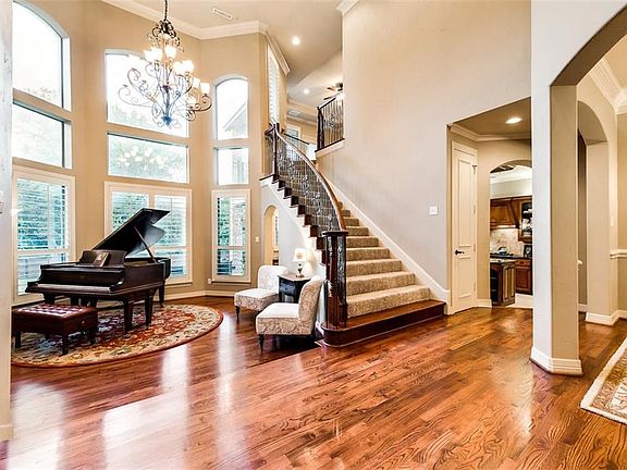 4th image of 1809 Wood Dale Cir
