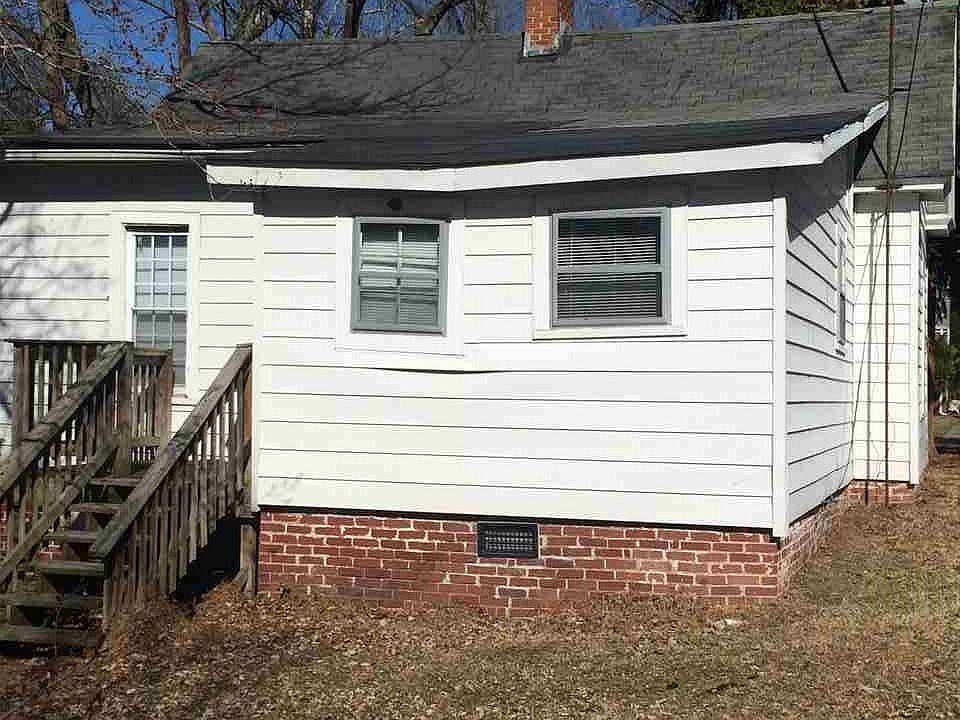 2nd image of 104 E Hammond St